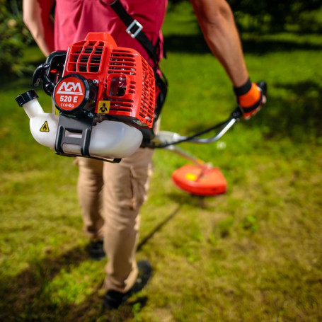 Бензиновый триммер Villager AGM 520 E
