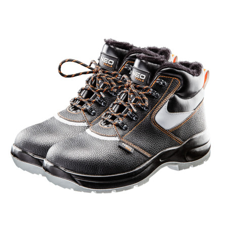 Insulated work boots, r-r 46, S3 SRC