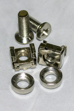 TGB3-1050-ZN Horizontal support corner with a length of 1050 mm, galvanized steel (for TTB series cabinets)