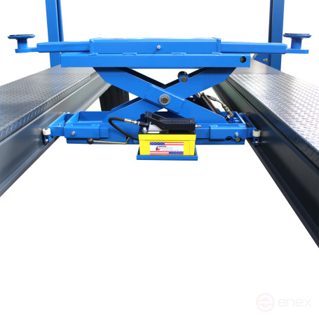 Four-post lift F5.5-4 AE&T (380B)