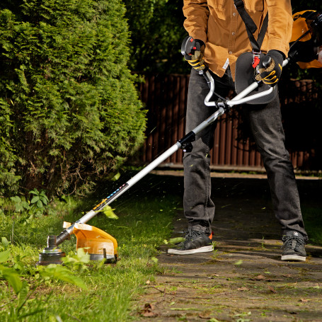 DTL-43S gasoline trimmer, 43 cm3, detachable rod, consists of 2 parts Denzel