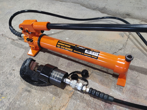 Manual hydraulic two-stage pump RNG-7010 (700 bar, 1.0 L, RVD 1.8 m) MALIEN