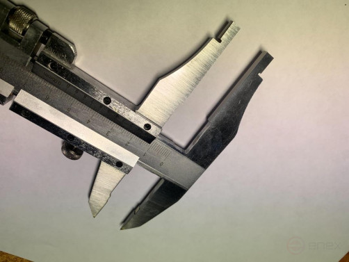 Штангенциркуль разметочный ШЦРТ - II - 250 0,05 с твердосплавными губками 60мм ЧИЗ ( в/р/г)