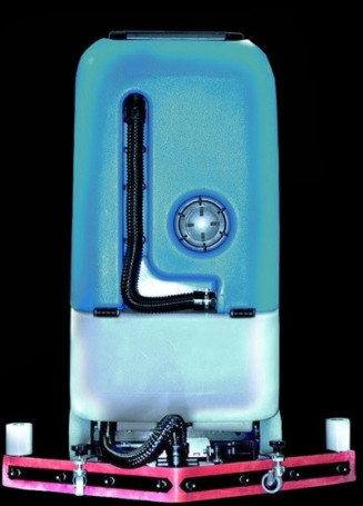 Battery-powered scrubbing machine with an operator