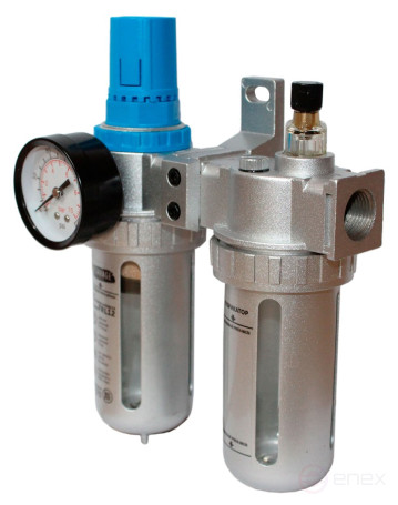 Air conditioning unit with pressure regulator and 1/2" Garage Oil Sprayer