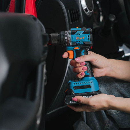 Дрель-шуруповерт аккумуляторная BORT BAB-21-BLK (2x1,5Ah)