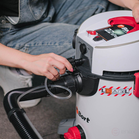 Vacuum cleaner for dry and wet cleaning BORT BAX-500E