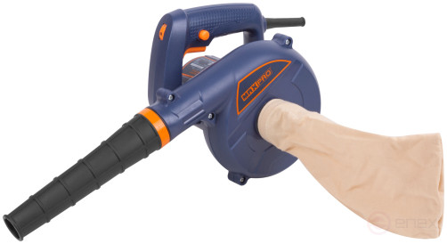 MAX-PRO Воздуходувка-пылесос 600 Вт; 6000-16000 об/мин; 3500 л/мин; 1,5 кг; дополнительные щетки; коробка