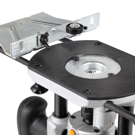 Electric milling machine BORT BOF-1600N