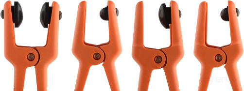 A set of plugs for pipes with metal tips 4 pr.(clothespins) Avtodor 30400