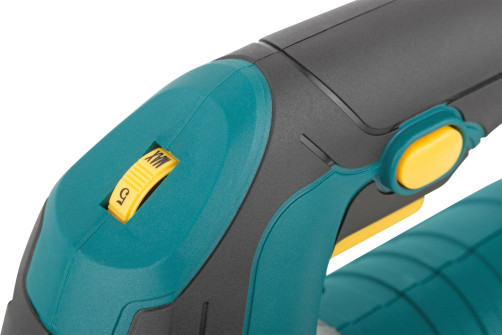 Лобзик 710 Вт; 0-3000 ход/мин; БзП; маятник; 80 мм; 2,1 кг; рез. накл.; коробка