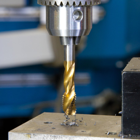 Метчик машинный HSS шлифованный M 18x2,5 TiN для глухих отверстий