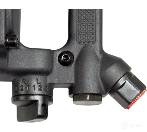 ZD70 Pneumatic impact wrench Kv: 1(25.4). Effort: slave 2000-3400 Nm/ max-3800 Nm. Pressure: 7-12kg.cm2/ 6.3 Bar.