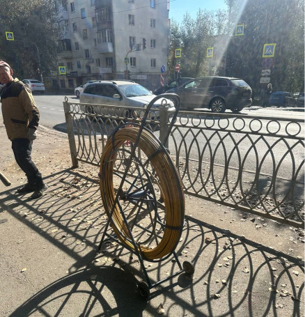 Устройство для затяжки кабеля на тележке УЗК 11/250, стеклопруток Д=11 мм, длина=250 м МАЛИЕН (в комплекте с наконечниками и ремонтными соединителями)