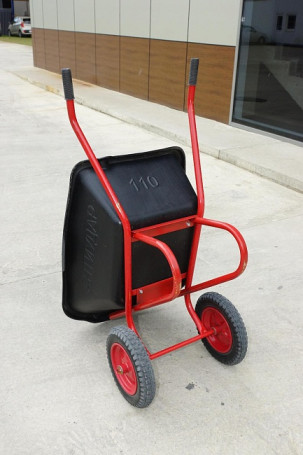 Industrialist 2-wheel anti-impact wheelbarrow, 130 liters (cast wheel)