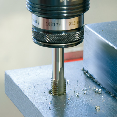 Machine tap HSS polished M 18x2.5 for through holes
