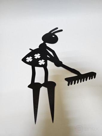 Large garden figurine "Ant with a rake"