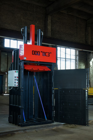 Vertical hydraulic press for recycling PGP-50