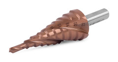 Step drill MESSER HSS CO 4-22x10 with cobalt coating and three spiral grooves.