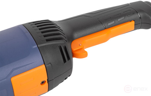 MAX-PRO Шлифмашина угловая 2400 Вт; 6000 об/мин; защитный кожух 230 мм; антивибрационная ручка; дополнительные щетки; плавный пуск; поворотная рукоятк