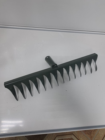 14-tooth twisted stainless steel rake. b/h