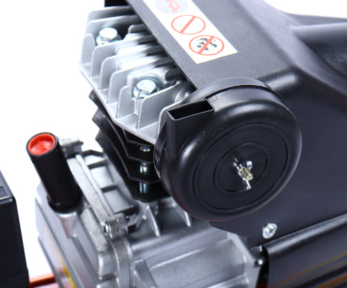 Pneumatic compressor 220V 2.2kW 8atm. 200L/min. receiver-50L piston with direct drive GTE