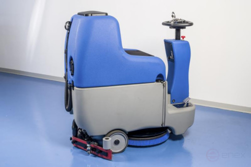 ECOSTAR 55 NEW battery cleaning machine with operator