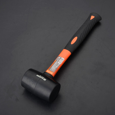 Black rubber mallet, fiberglass handle, 700 gr.// HARDEN
