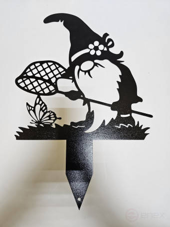 Large garden figurine "Gnome with a net and a butterfly"
