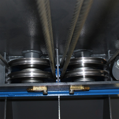 Four-post lift F3.5-4 AE&T (380B)