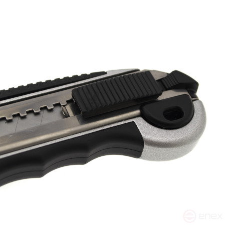 Нож канцелярский 18мм, металл корпус, ПРОФИ, обойма, фиксатор на корпусе, 5 лезвий, Чеглок (12/96)