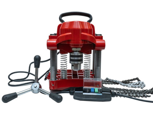 SDM152 machine for cutting holes in pipes