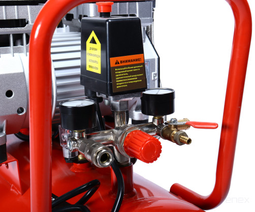 Компрессор пневматический 220В 1.5кВт 8атм.140л/мин. ресивер-50л поршневой безмасляный GTE