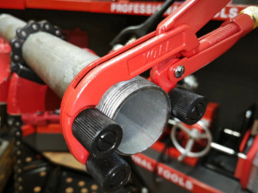 3/8 - 2" Thread edge Treatment Device