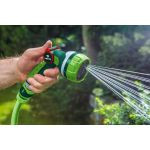 Pistol-type sprinkler 7 functions with smooth adjustment of water pressure with the thumb