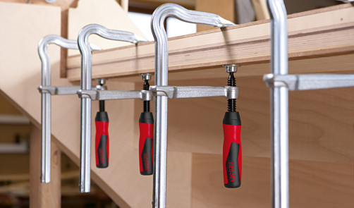 GM20Z-2K OMEGA Струбцина цельнометаллическая 200/100, усилие 5 кН, c 2-компонентной рукояткой, фиксированная скоба с запатентованной дугой OMEGA