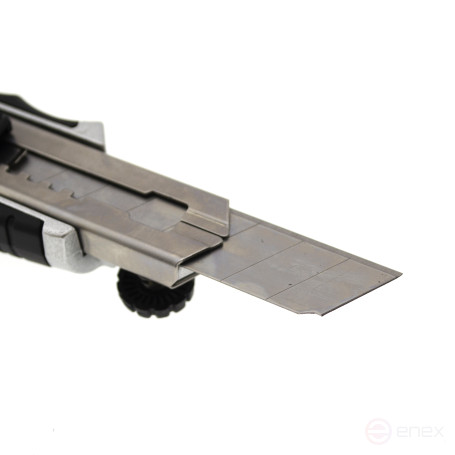 Нож канцелярский 18мм, металл корпус, ПРОФИ, обойма, фиксатор на корпусе, 5 лезвий, Чеглок (12/96)