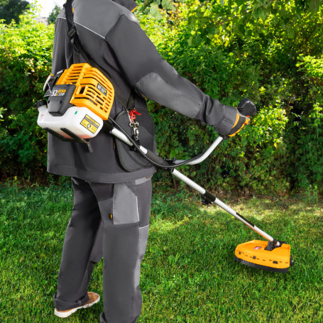 DGT-43-PRO gasoline trimmer, anti-vibration, 43 cm3, non-detachable, consists of 2 parts Denzel