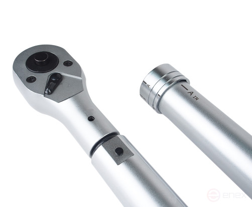 Torque wrench 1" 400-2000Nm JTC