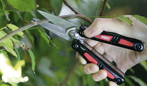 DBST Multifunctional tool with large scissors, multitool of 7 elements: scissors, knife, saw, file, PH screwdriver, 2 SL screwdrivers