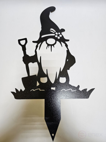 Large garden figurine "Gnome with a shovel"