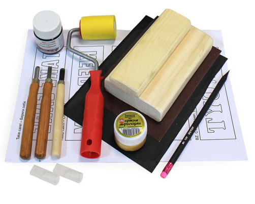 A set for wood carving and woodcutting