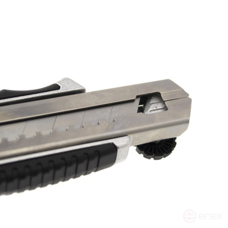 Нож канцелярский 18мм, металл корпус, ПРОФИ, обойма, фиксатор на корпусе, 5 лезвий, Чеглок (12/96)