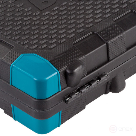 Набор ручного инструмента BORT BTK-82