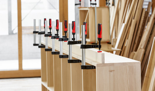 TG10-2K Струбцина из ковкого чугуна 100/50, усилие: 6 кН, с 2-компонентной рукояткой, полая рейка