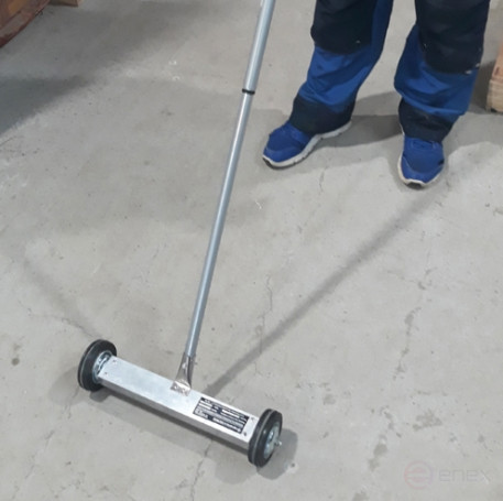 Magnetic collector on wheels 330 mm PROF-MAGNET