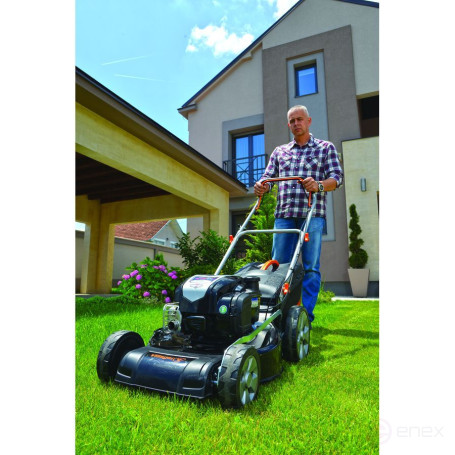 Petrol lawn mower Villager FALCON 6111 H MATIC
