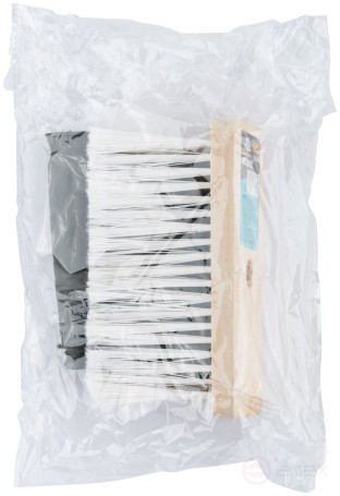 Maklovica, artificial bristles, wooden case 70 x 150 mm