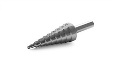 A MESSER step drill with a straight groove. The diameter is 4-20mm. There are 9 steps.