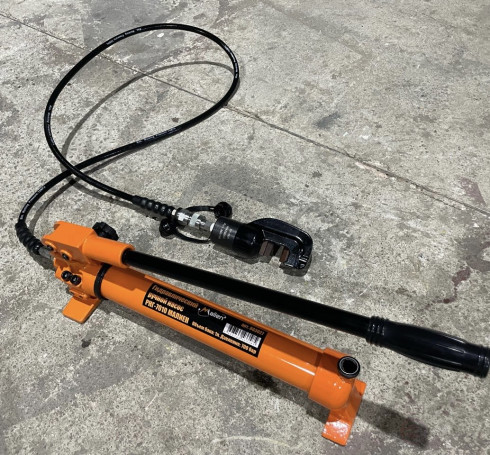 Manual hydraulic two-stage pump RNG-7010 (700 bar, 1.0 L, RVD 1.8 m) MALIEN
